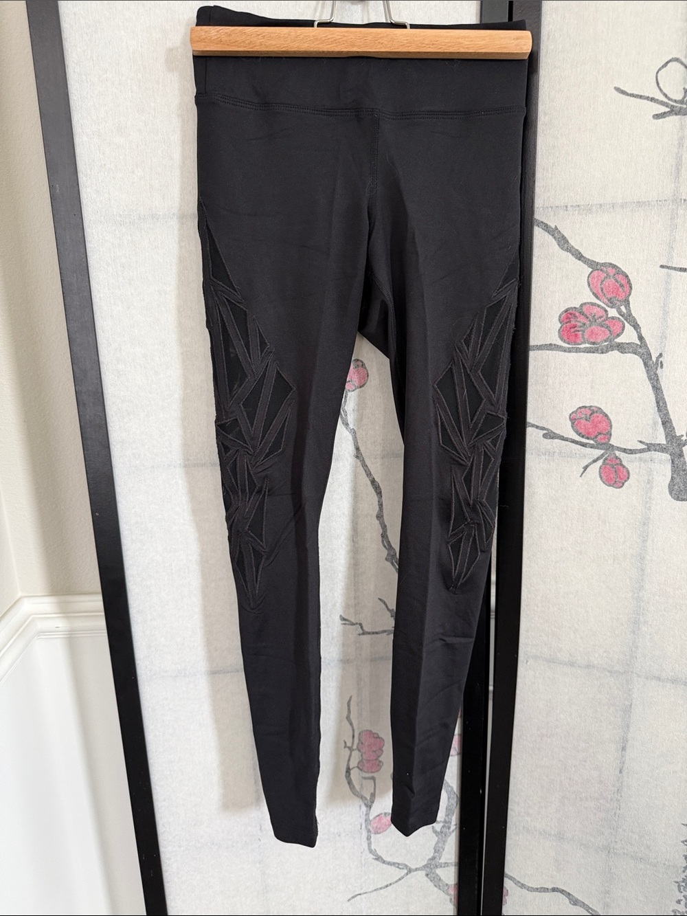 Koral Black Activewear Leggings with Geometric Mesh Pattern in Size XS